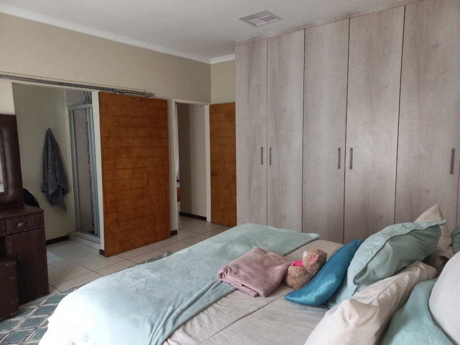 8 Bedroom Property for Sale in Keidebees Northern Cape